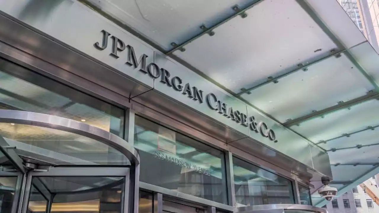 JPMorgan reaches $290 million settlement with Jeffrey Epstein victims | CNN Business