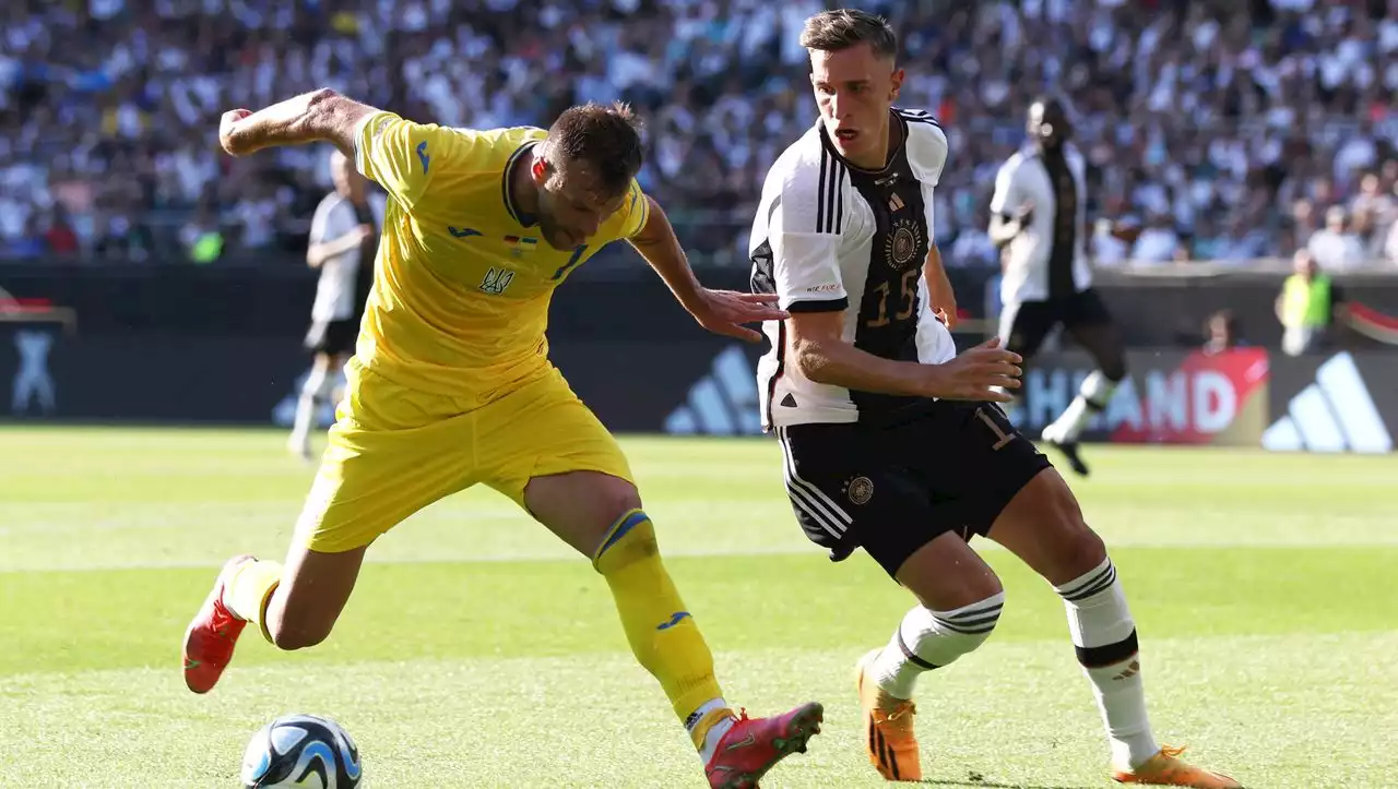 1000. Länderspiel des DFB: Spätes Elfmetertor rettet schwacher Flick-Elf Unentschieden gegen die Ukraine