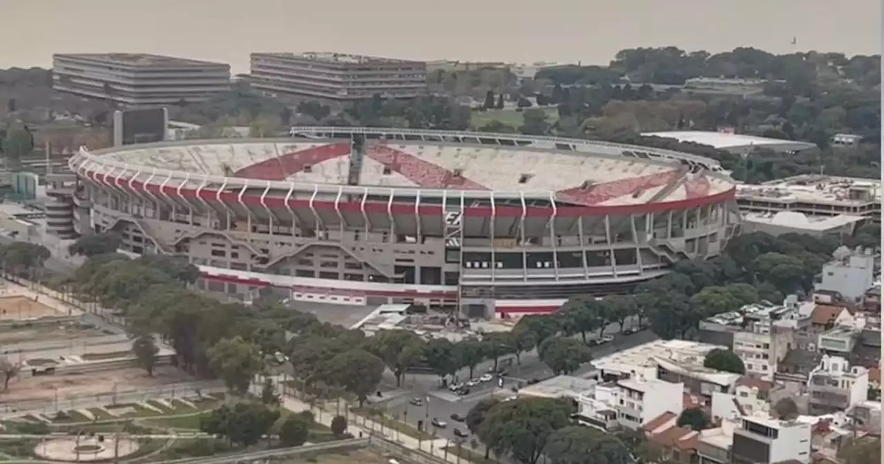 La increíble vista del Monumental del departamento de Demichelis