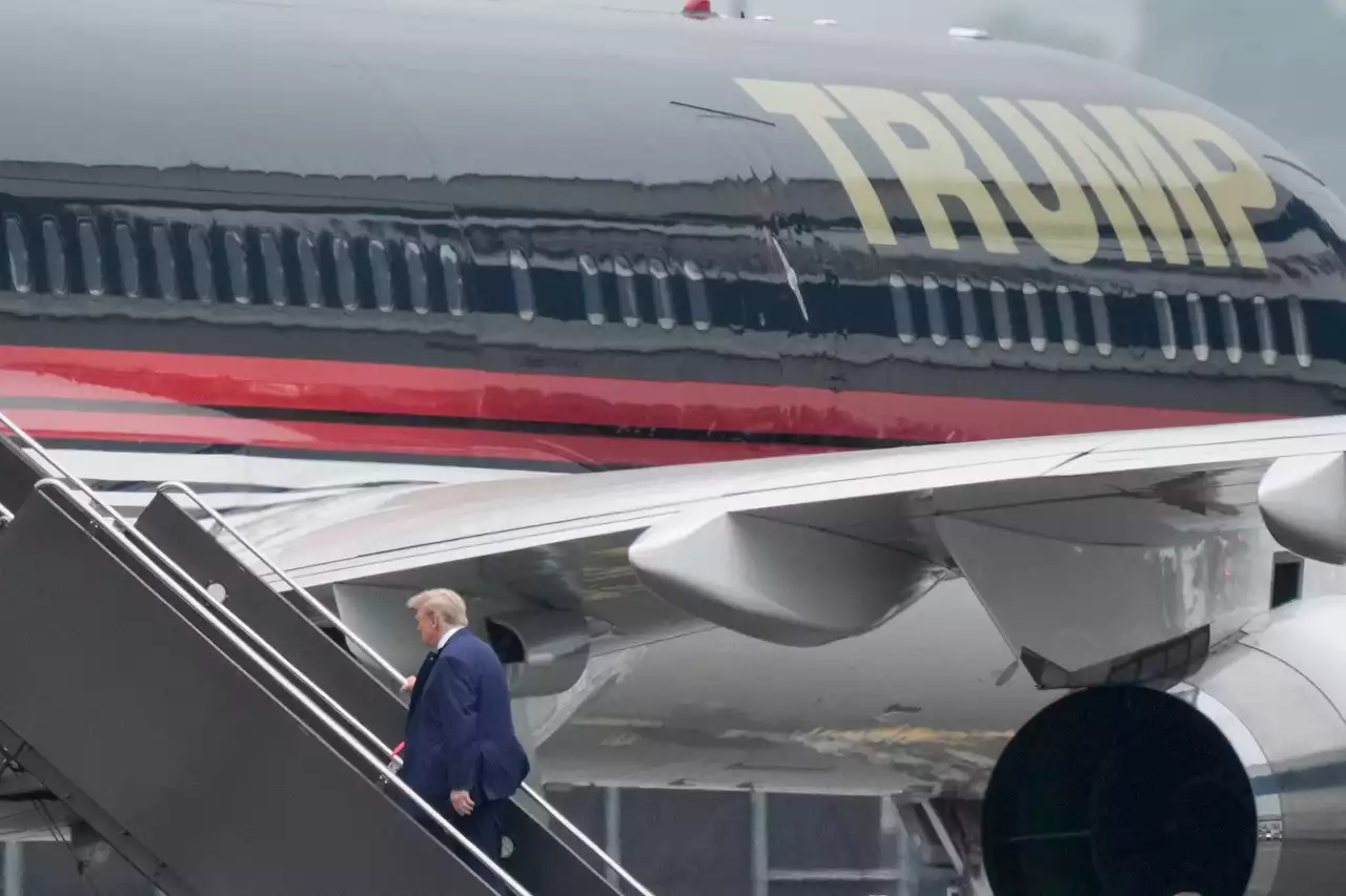 Trump departs for Florida ahead of federal court appearance