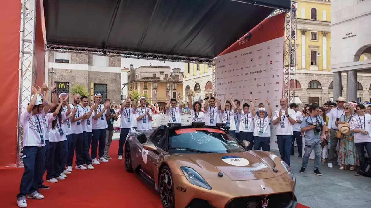 1000 Miglia: una Maserati MC20 Cielo a guida autonoma