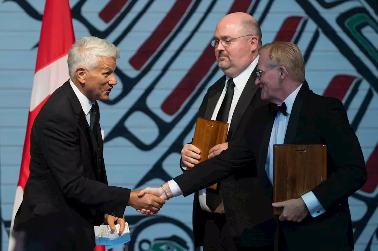 Two Globe journalists win Charles Lynch Award for exclusive coverage of foreign interference