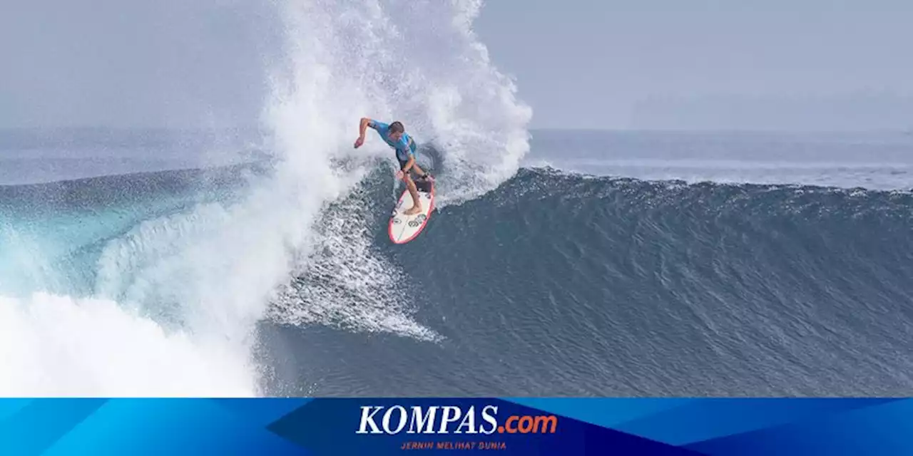 Berkompetisi di Lampung, Peselancar Australia Terpukau dengan Ombak Pantai Tanjung Setia