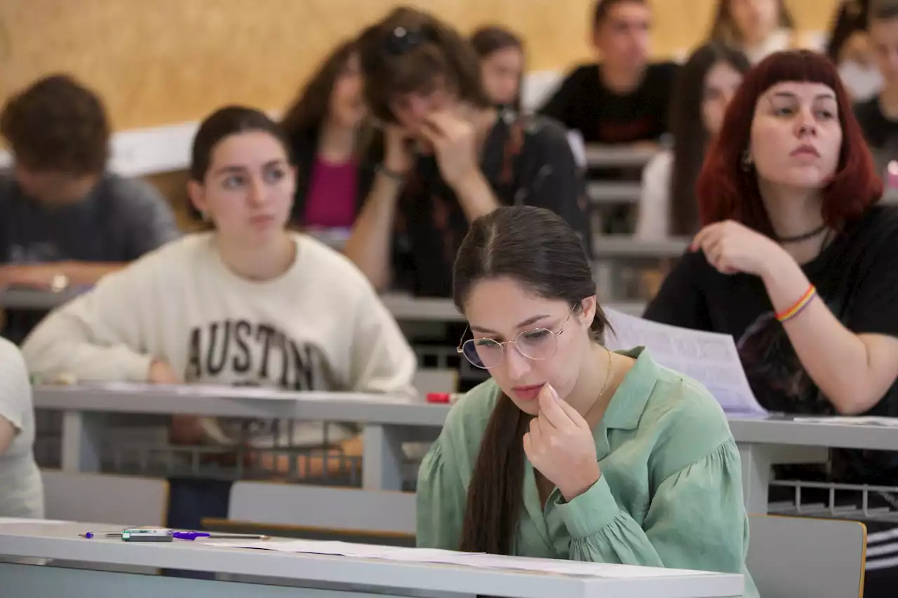 El examen de Matemáticas de la EBAU que indigna a los alumnos de Canarias: 'Va a hacer que nadie llegue a la Universidad'