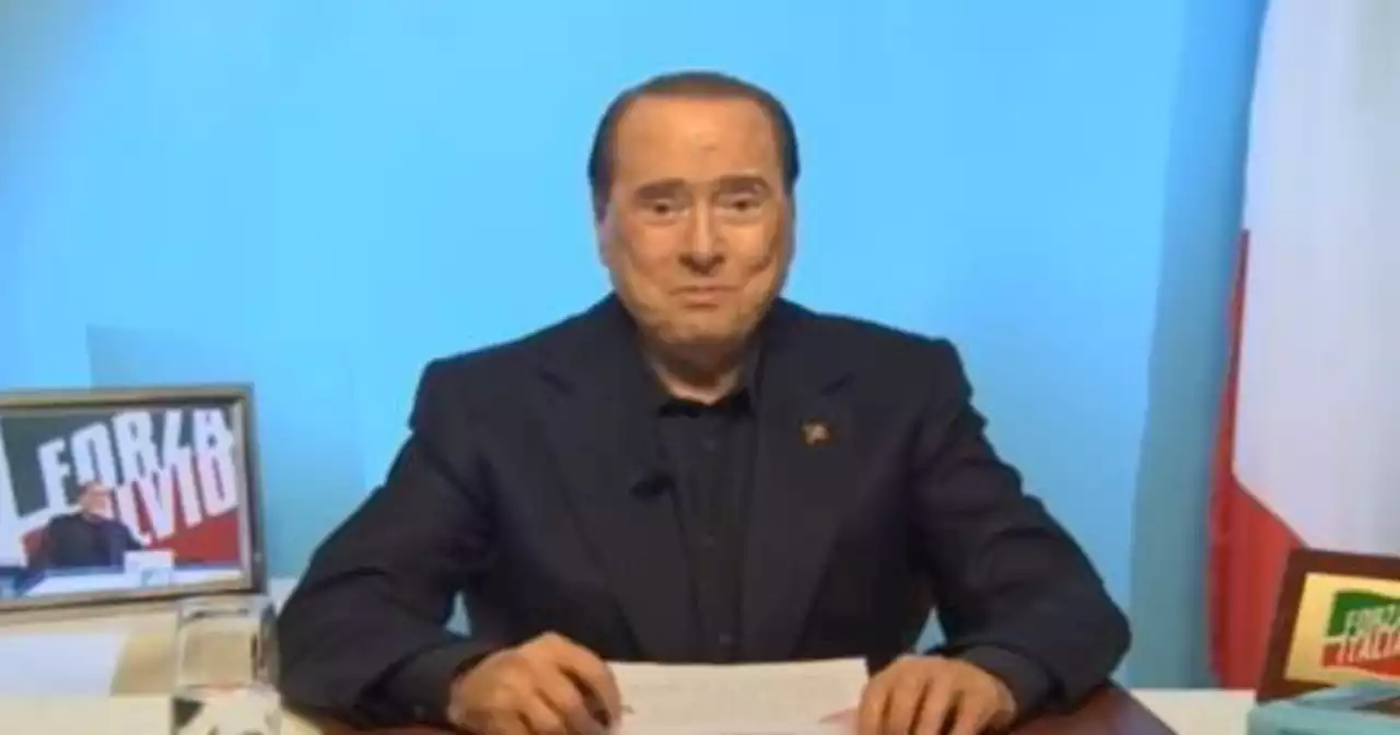 Berlusconi morto, sfregio a Radio 24: 'Paese di corrotti e mign***', l'sms letto in diretta