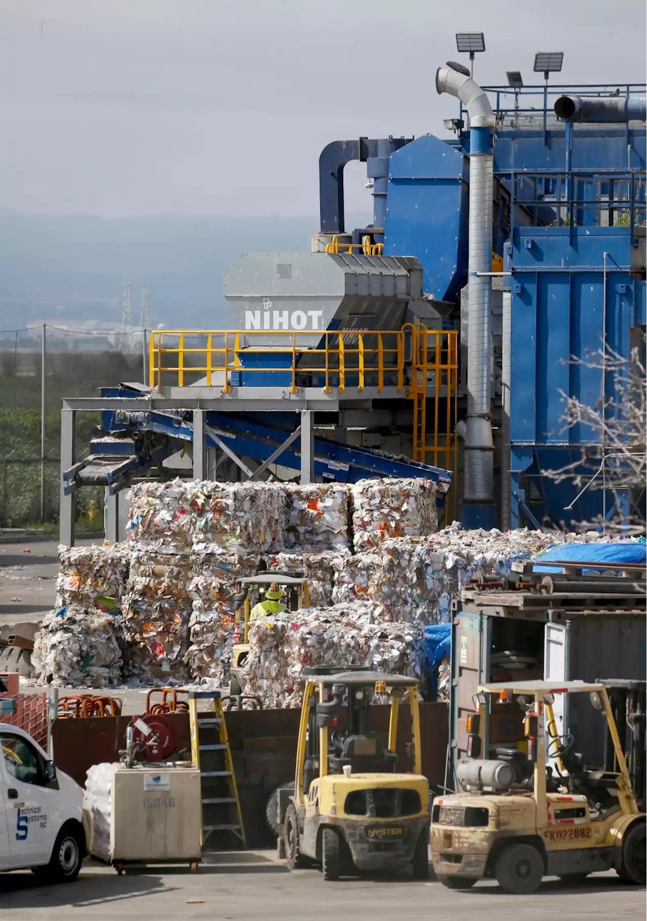 San Jose police investigating after body found in Milpitas landfill