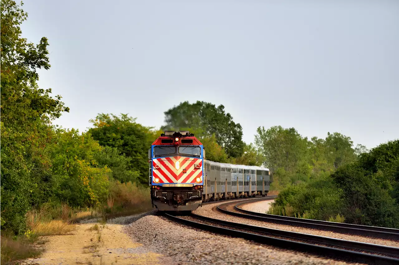 Some suburban Metra commuters to see 'up to 30 minute delays' due to railroad construction