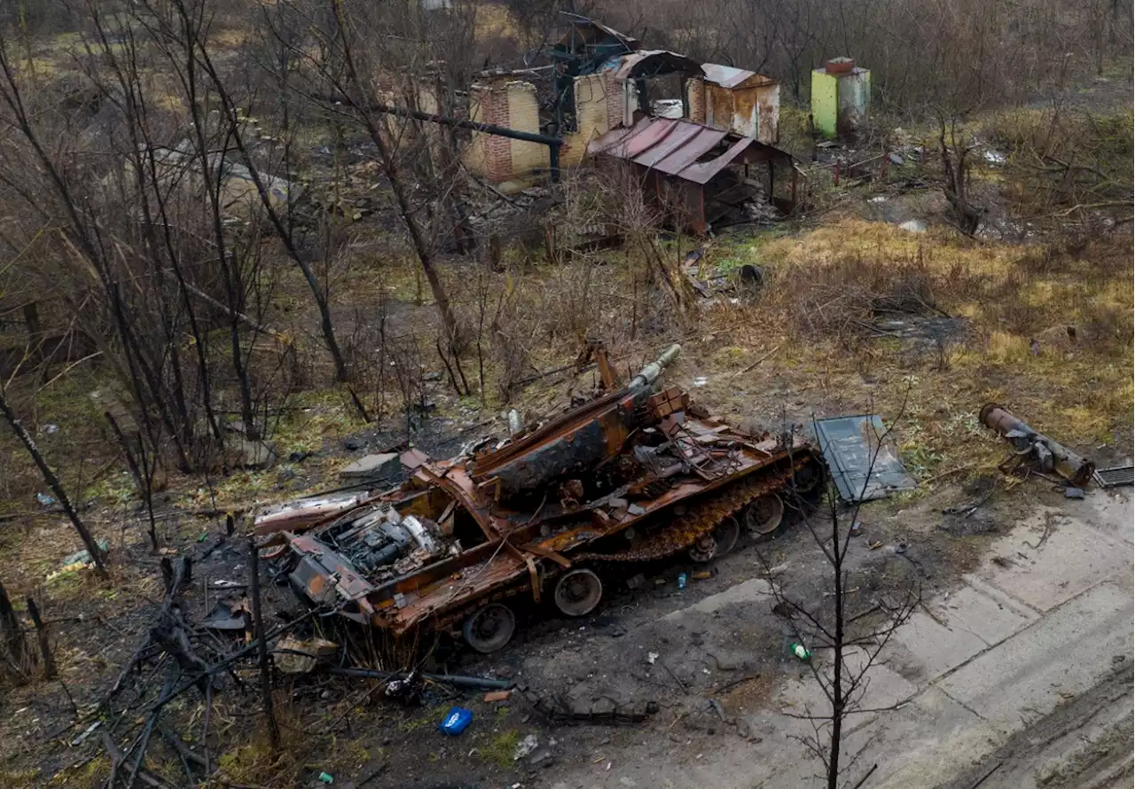 Video shows Russian T-80 tank destroyed in precision drone strike