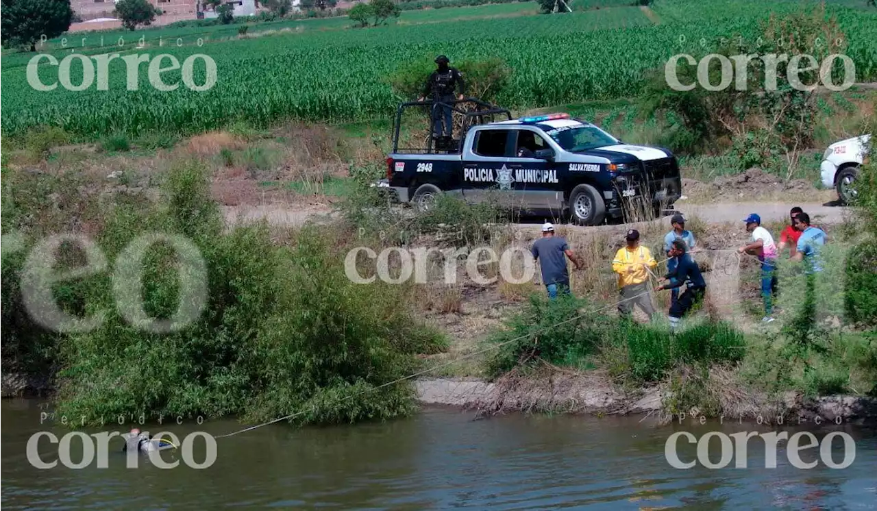 Familia cae a canal de Salvatierra; hay tres muertos, tres heridos y tres desaparecidos