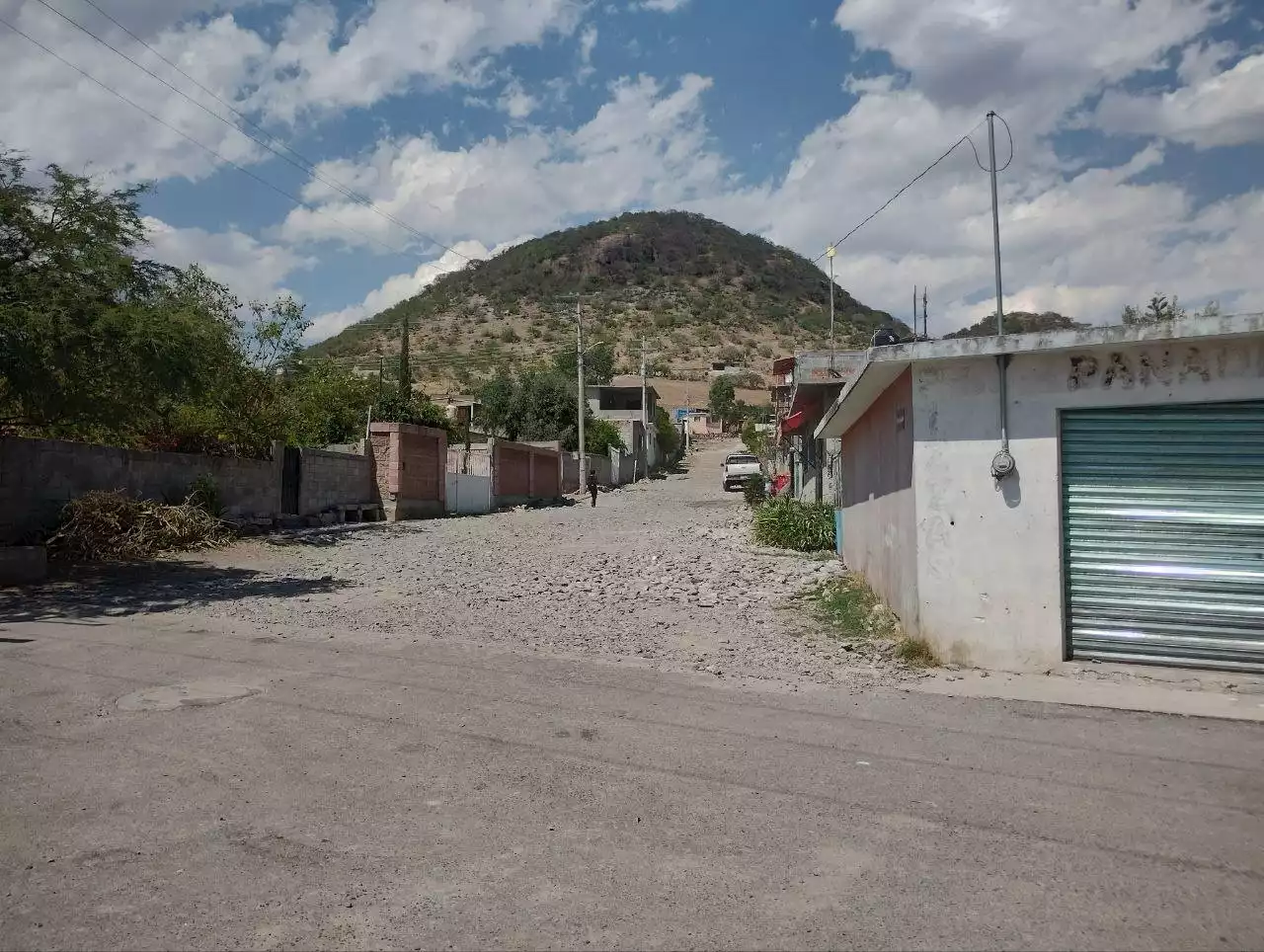 Urgen construcción de otro panteón en comunidad de Barrón en Salamanca