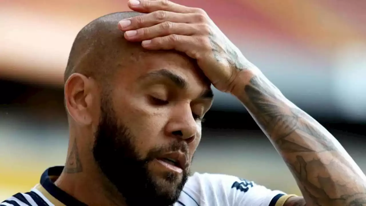 Daniel Alves alega ter raízes na Espanha, mas continua preso após Justiça negar 3º recurso