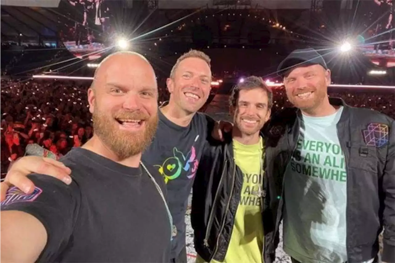 Coldplay Akan Gelar Konser 4 Hari di Singapura, Netizen Ledek Calo Tiket Indonesia: Minggir Kalian