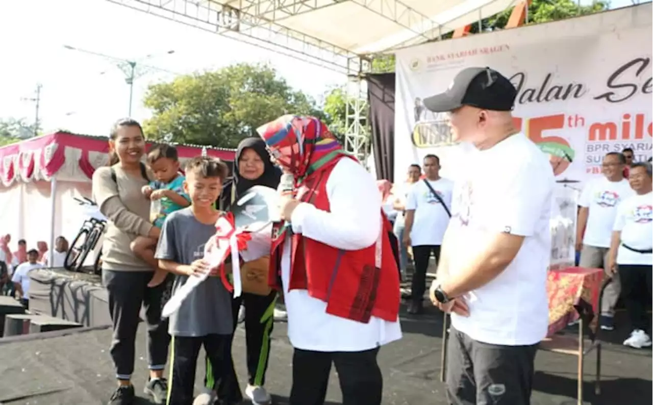 Selamat! Bocah 10 Tahun Raih Hadiah Motor saat Milad ke-15 BPRS Sukowati Sragen