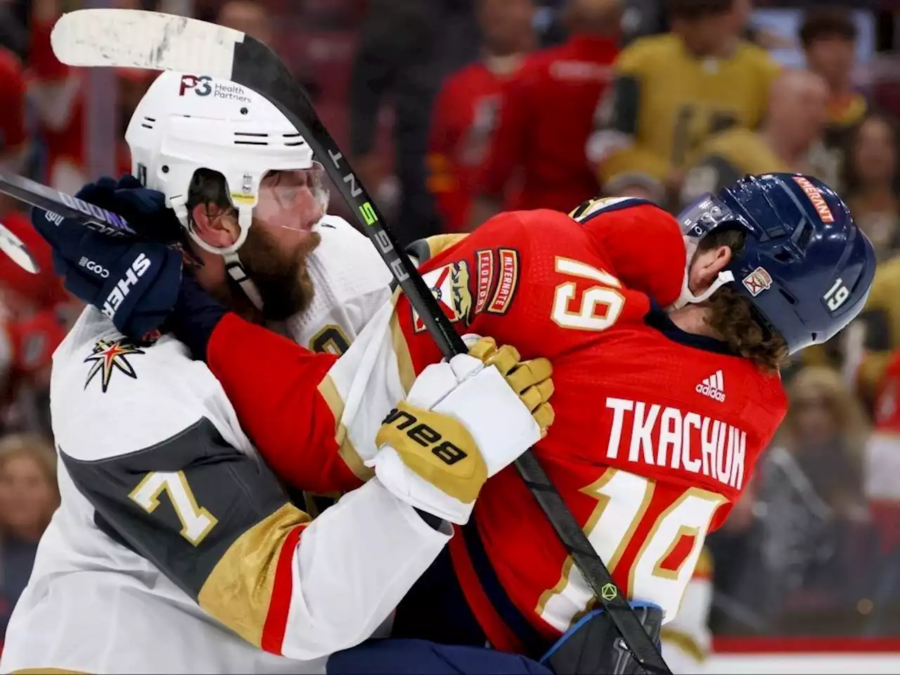 Golden Knights fend off Panthers 3-2, move 1 win from Stanley Cup title