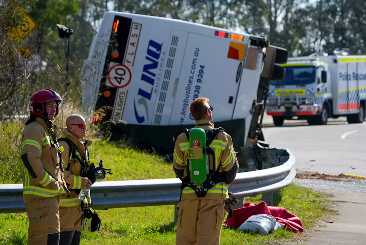 Bus in Australia Rolls Over, Killing 10 and Injuring 25