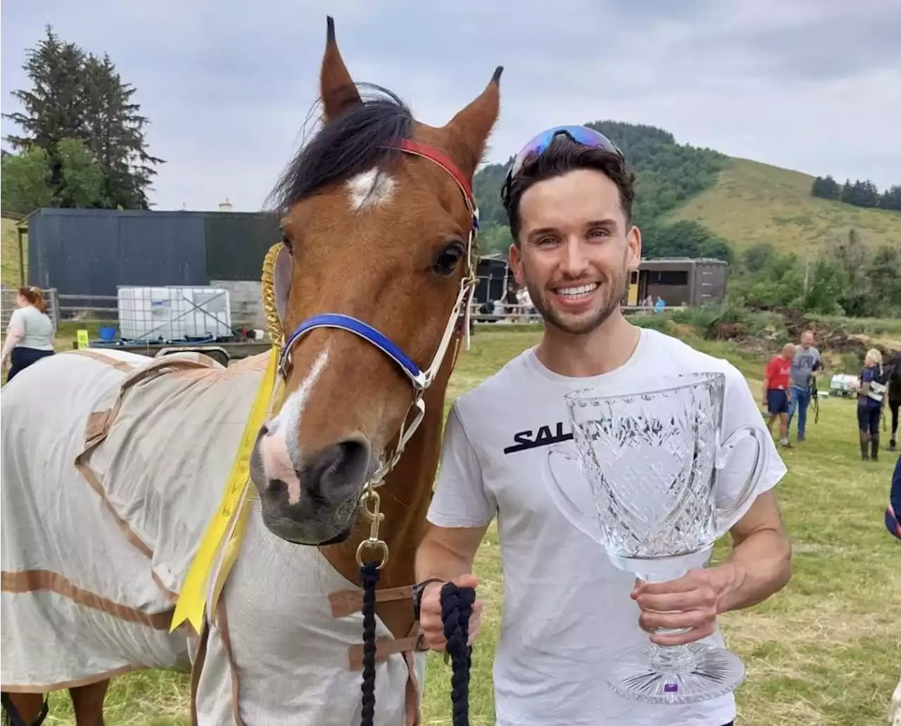 Man Outruns Horse In Annual Man Vs Horse Race In Wales