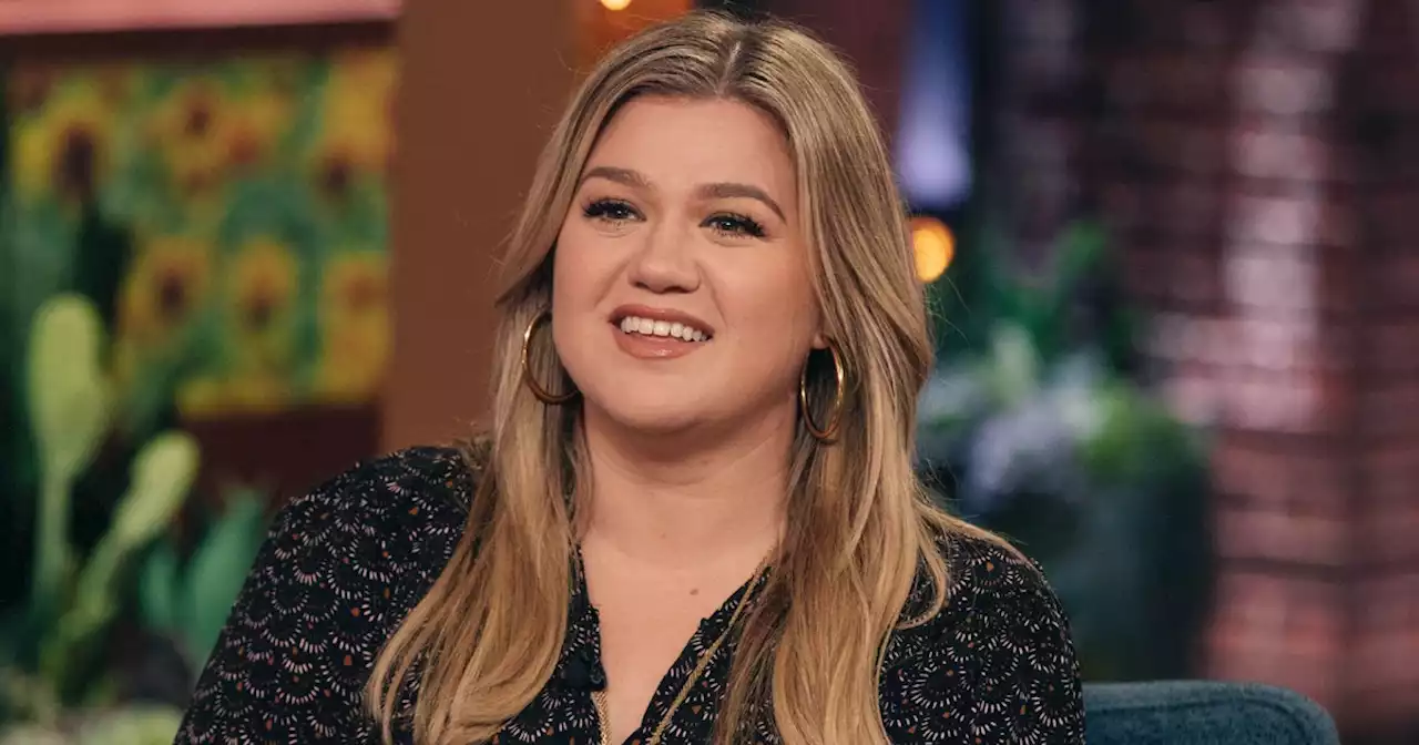 Kelly Clarkson shares 3 red flags she looks out for in a partner