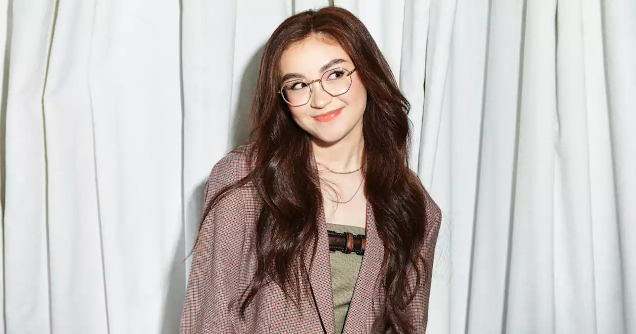 'XO, Kitty' star Anna Cathcart on her 'Hannah Montana'-style double life