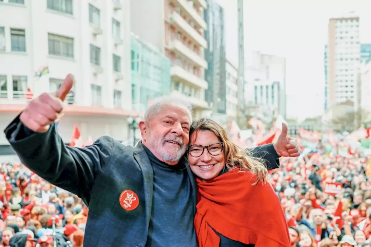 Como Lula está comemorando o Dia dos Namorados | VEJA Gente