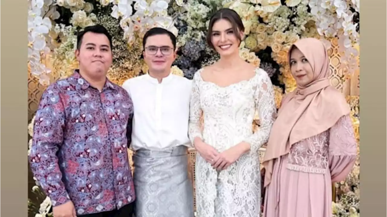 7 Potret Pernikahan dr. Oky Pratama dan Wanita Bule Bernama Sarah