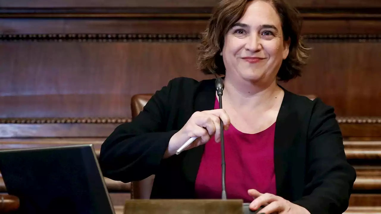 Ada Colau propone a PSC y ERC un pacto de izquierdas: repartirse la alcaldía de Barcelona a tres bandas