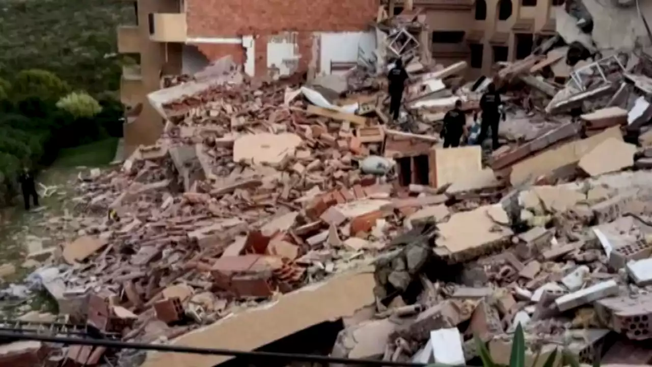 Se derrumba en Teruel un edificio de cinco plantas