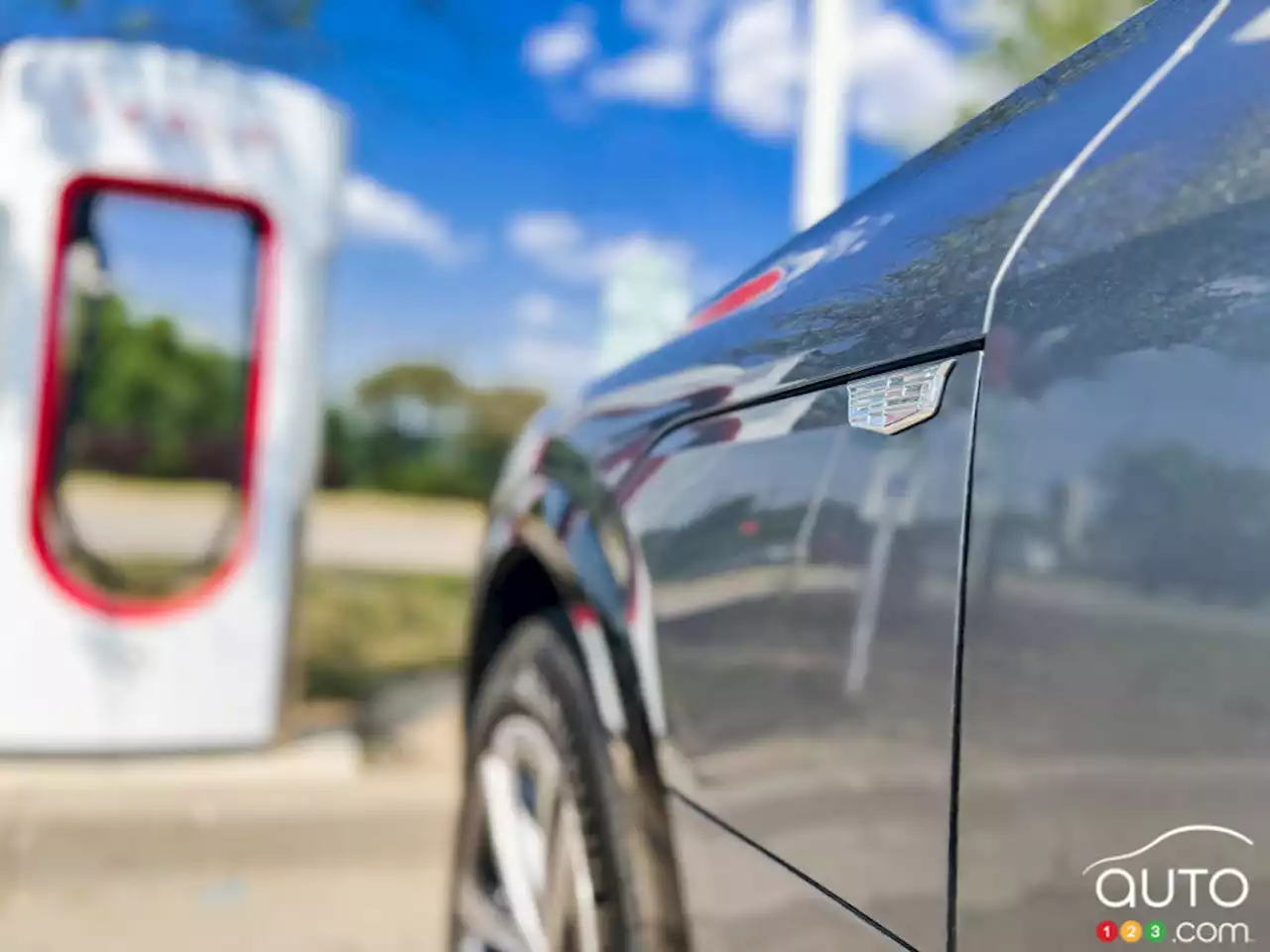 GM vehicles to have access to Tesla's chargers | Car News | Auto123