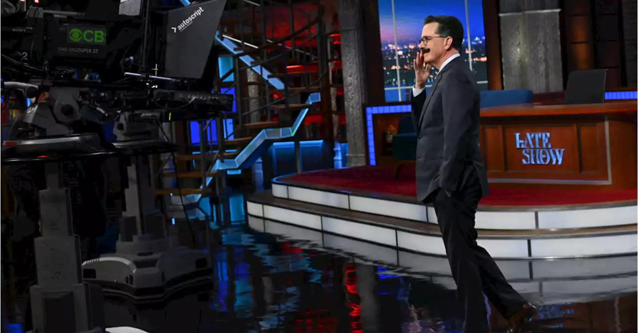 Stephen Colbert Extends CBS\/'The Late Show' Contract Through 2026