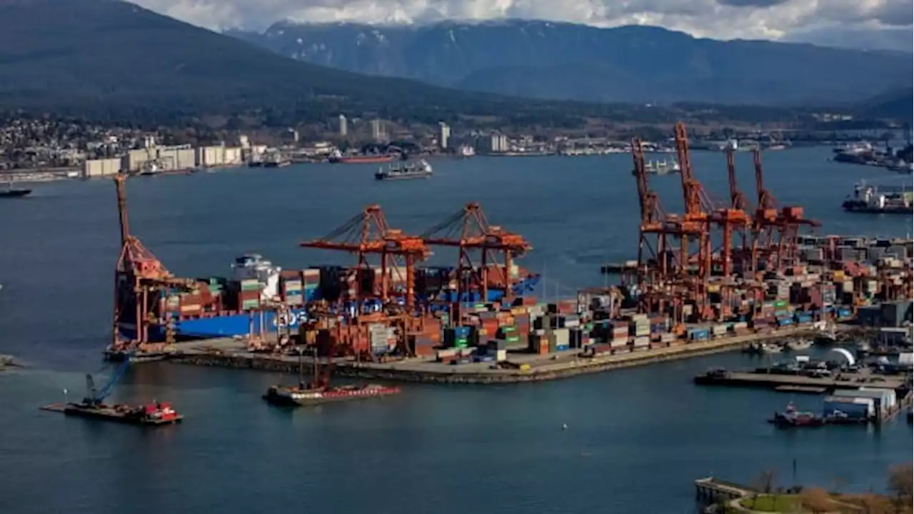 Canada's largest port places 2nd last in global efficiency ranking | CBC News