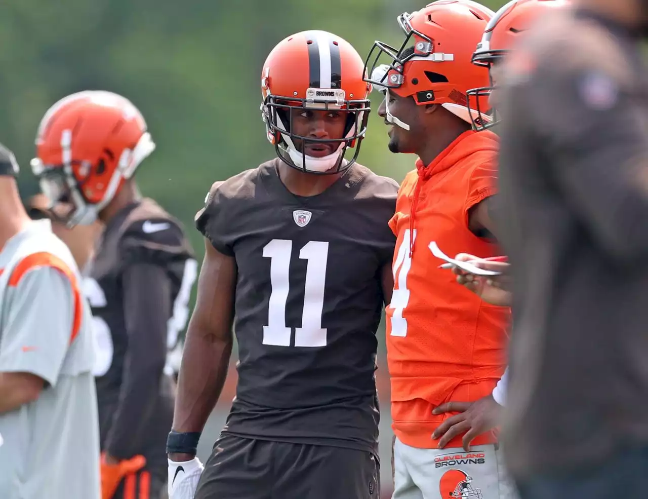 How Donovan Peoples-Jones has responded to the influx of new Browns receivers: Mary Kay Cabot