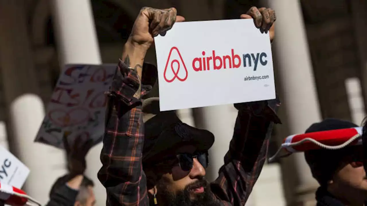 New York City to delay enforcing law against Airbnb hosts