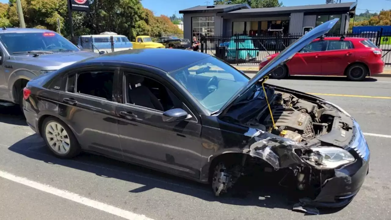 Impaired driver sparks grass fire after driving car with only 3 wheels: Saanich police