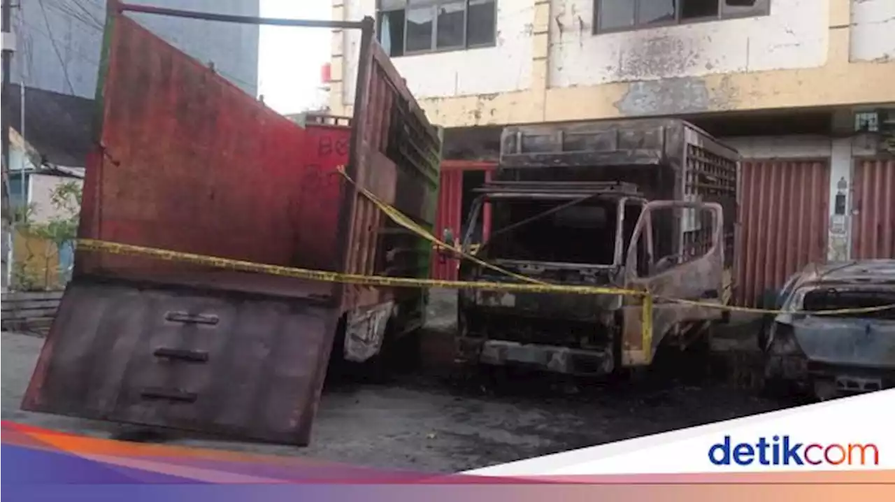 Bang Jago di Makassar Bakar 3 Mobil gegara Tak Diberi Uang Rp 3.000