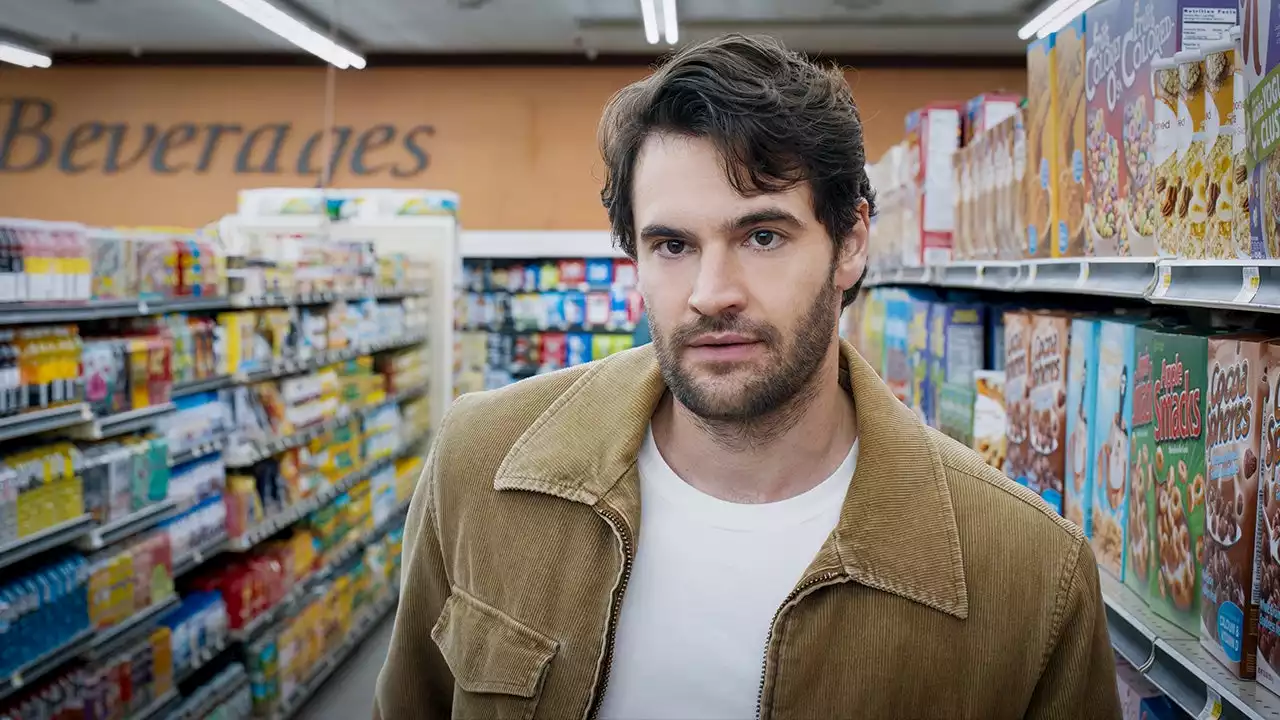 Tom Bateman on 'Based on a True Story' and Makeouts With Chris Messina