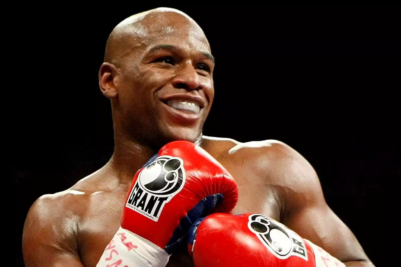 El combate de Floyd Mayweather y John Gotti III, un evento millonario que acaba en batalla campal