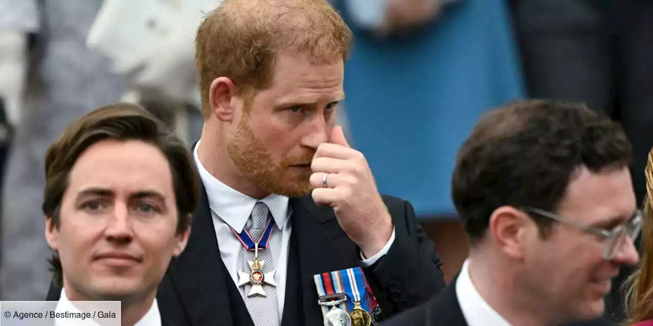 Couronnement de Charles III : cette situation embarrassante pour le prince Harry a beaucoup amusé - Gala