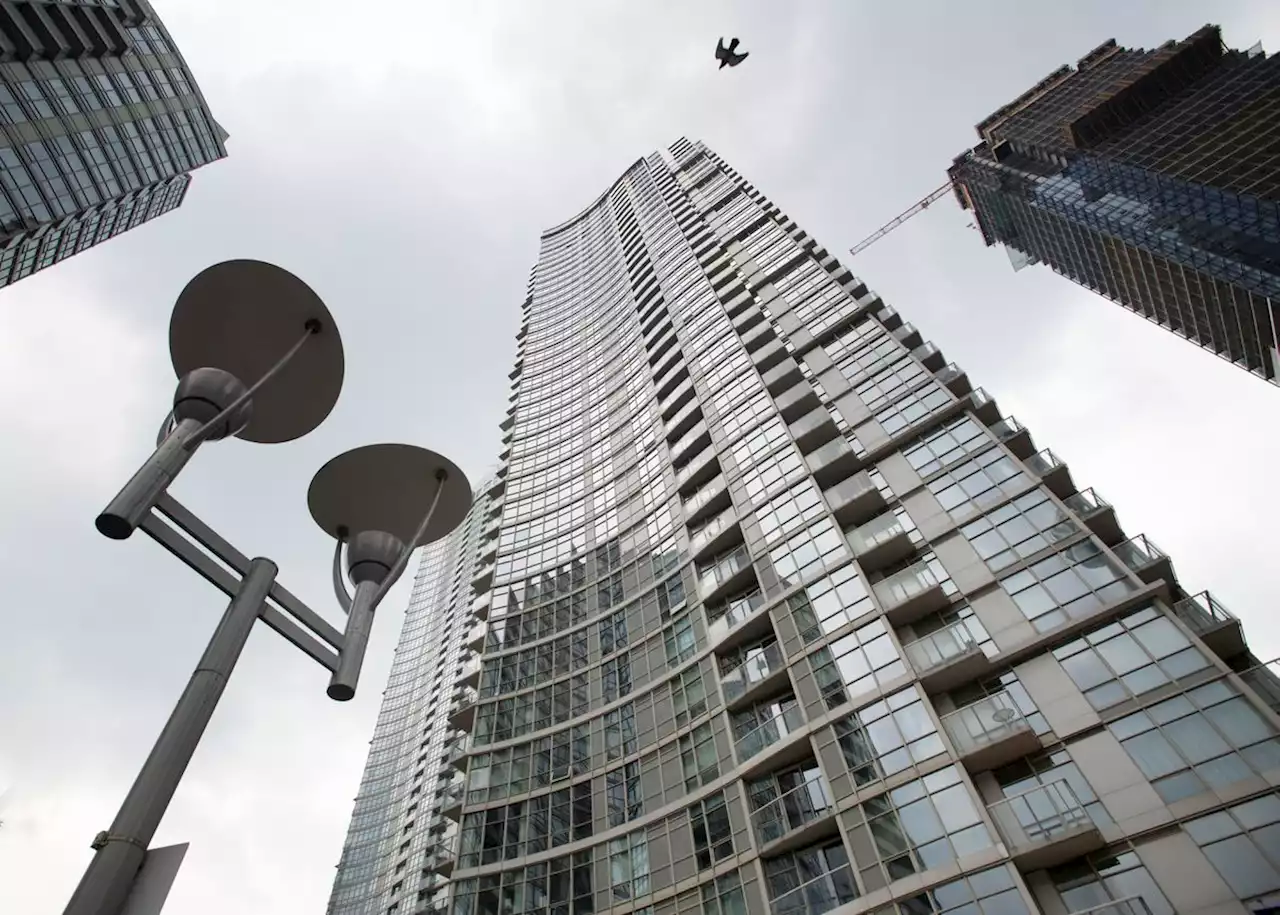 Gadhafi associate denies trying to flout UN rules over Toronto condo