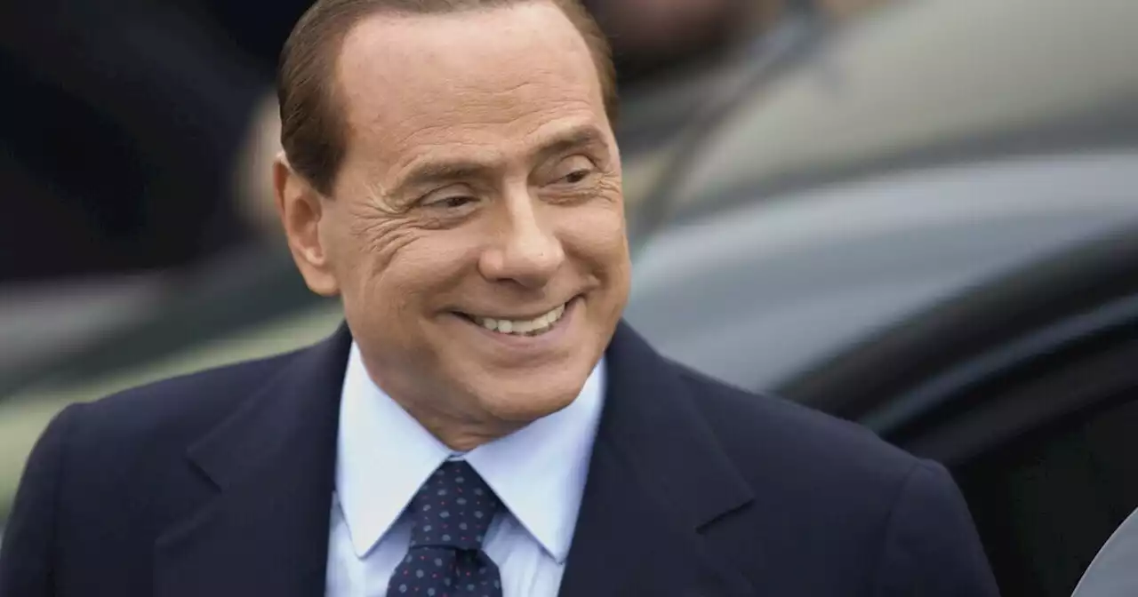 Cosa ci dicono del berlusconismo i regali del Cav.