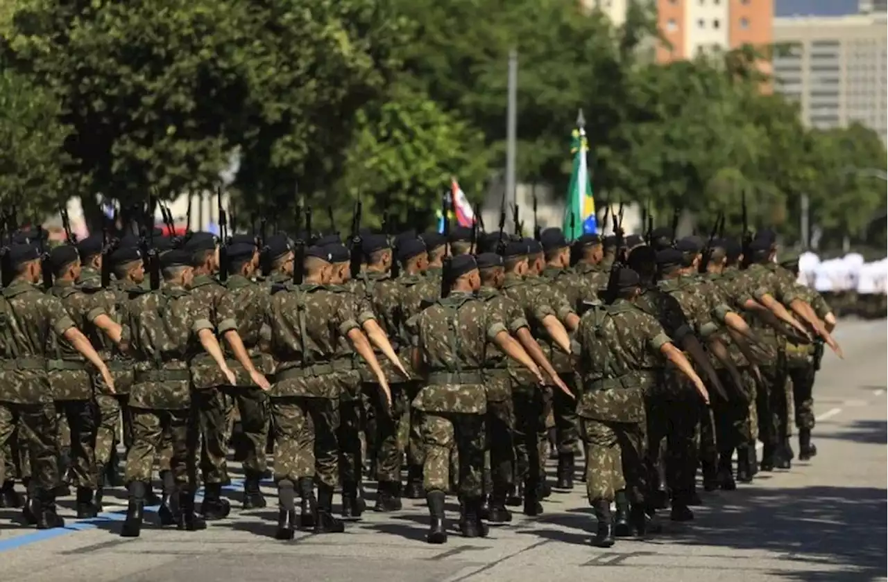 Exército abre inscrições para concurso com salários de até R$ 8 mil