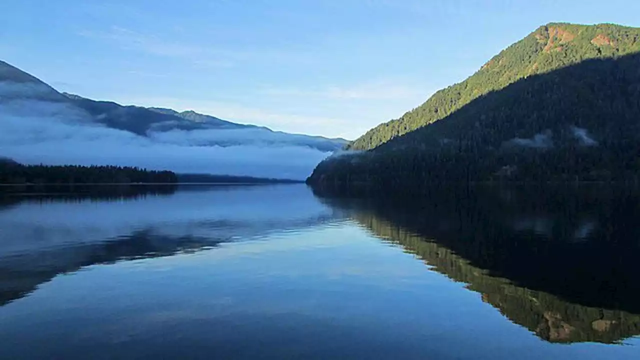 Kayaker missing, presumed dead after boat overturns on Lake Crescent