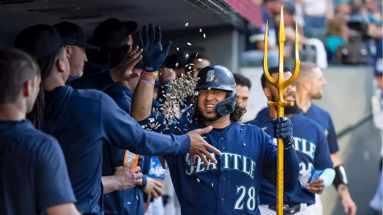 Miller anchors 1-hitter, Mariners top Marlins 8-1 as Arraez's average dips to .391