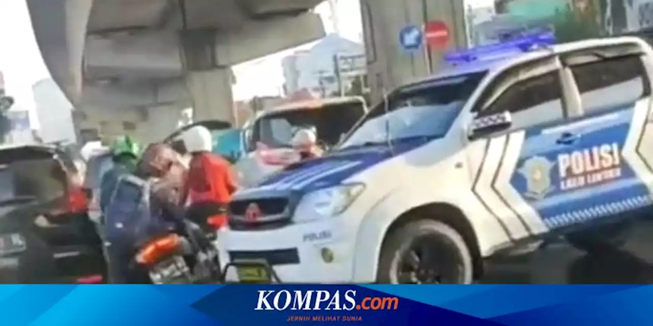 Mobil Polisi Tabrak Pemotor Saat Kawal Rombongan di Makassar