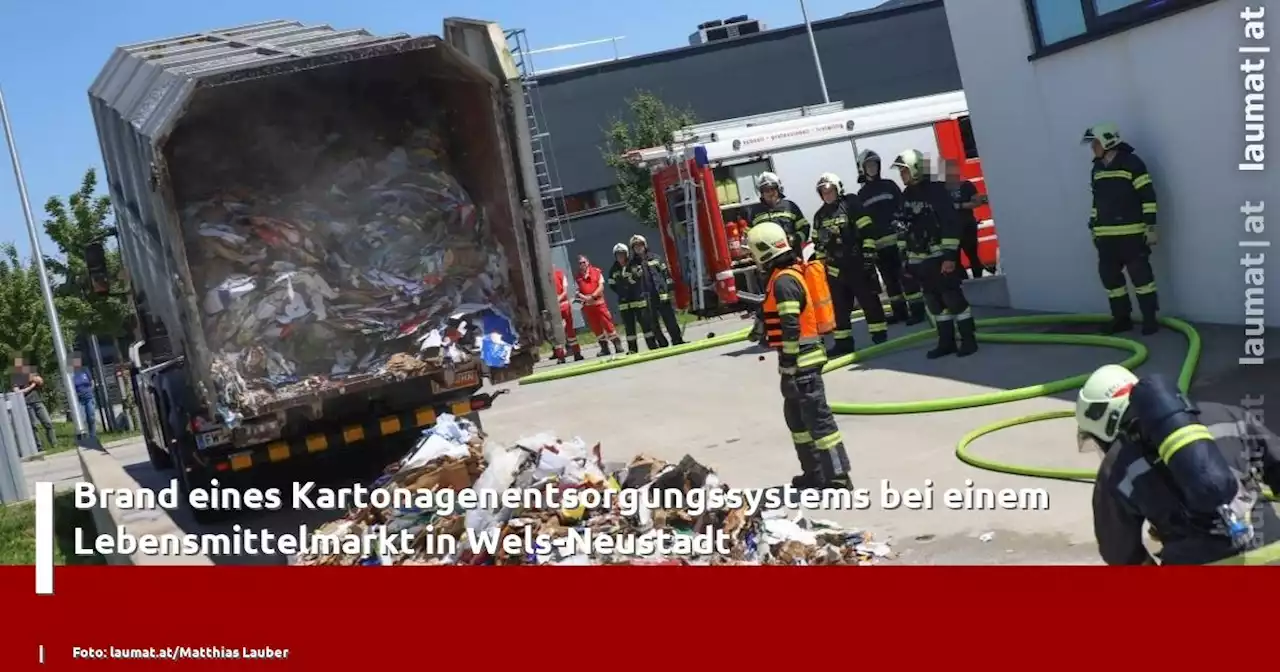 Brand eines Kartonagenentsorgungssystems bei einem Lebensmittelmarkt in Wels-Neustadt | laumat|at