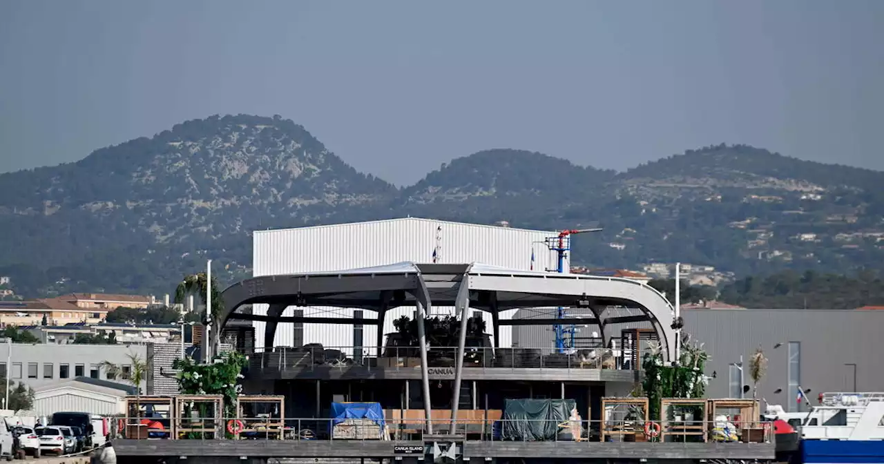 Plage flottante sur la Côte d’Azur : les promoteurs renoncent et dénoncent une «écologie de façade»