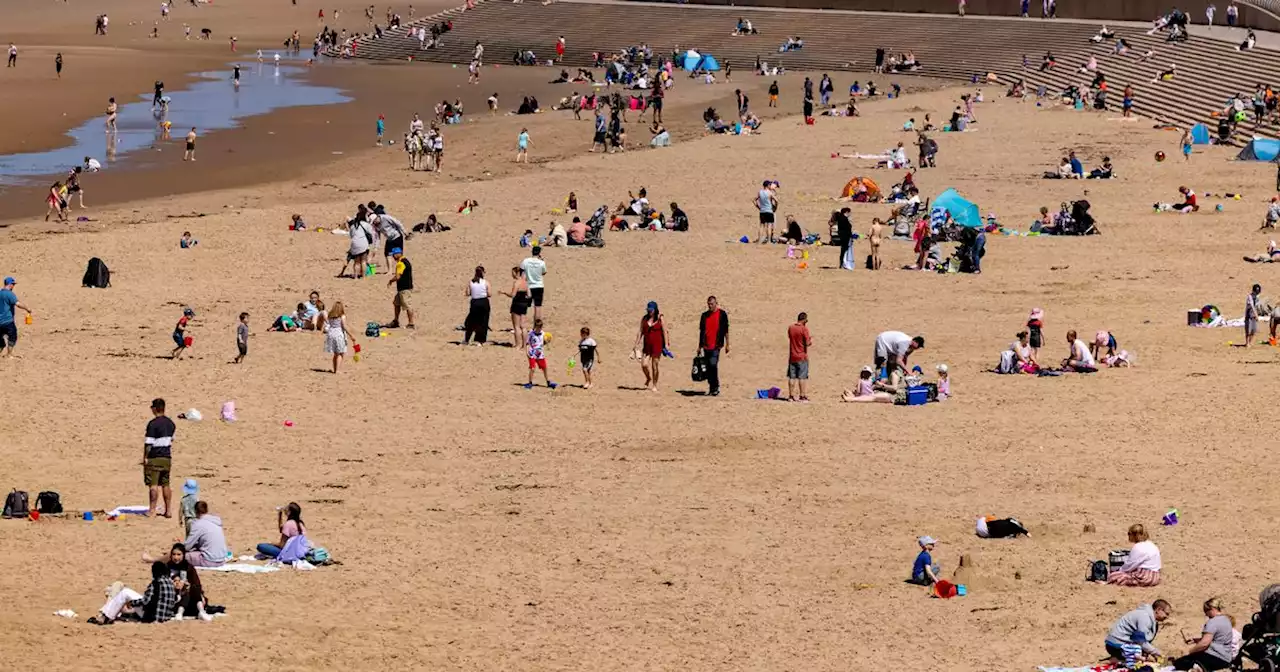 'Don't swim' warning for eight Lancashire beaches as sewage leaks