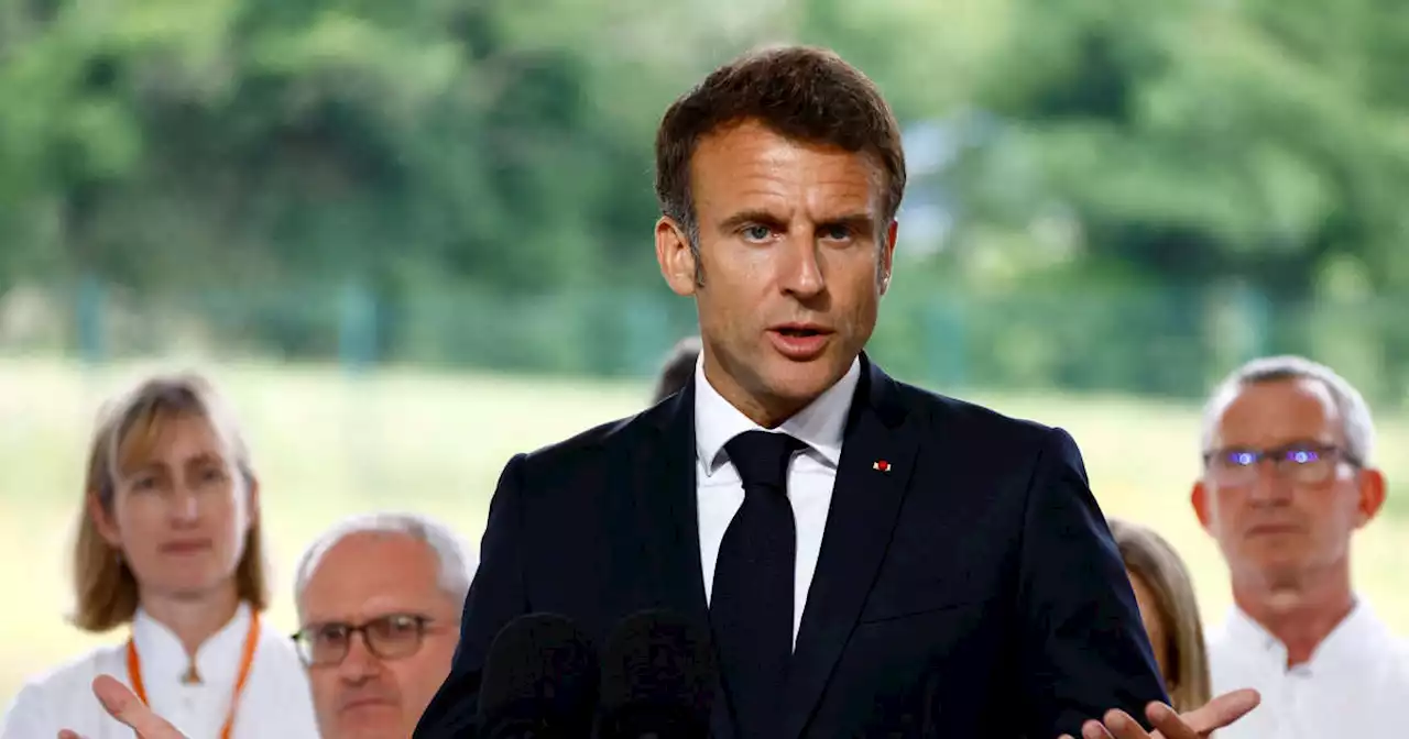 Emmanuel Macron veut relocaliser en France la production d’une cinquantaine de médicaments