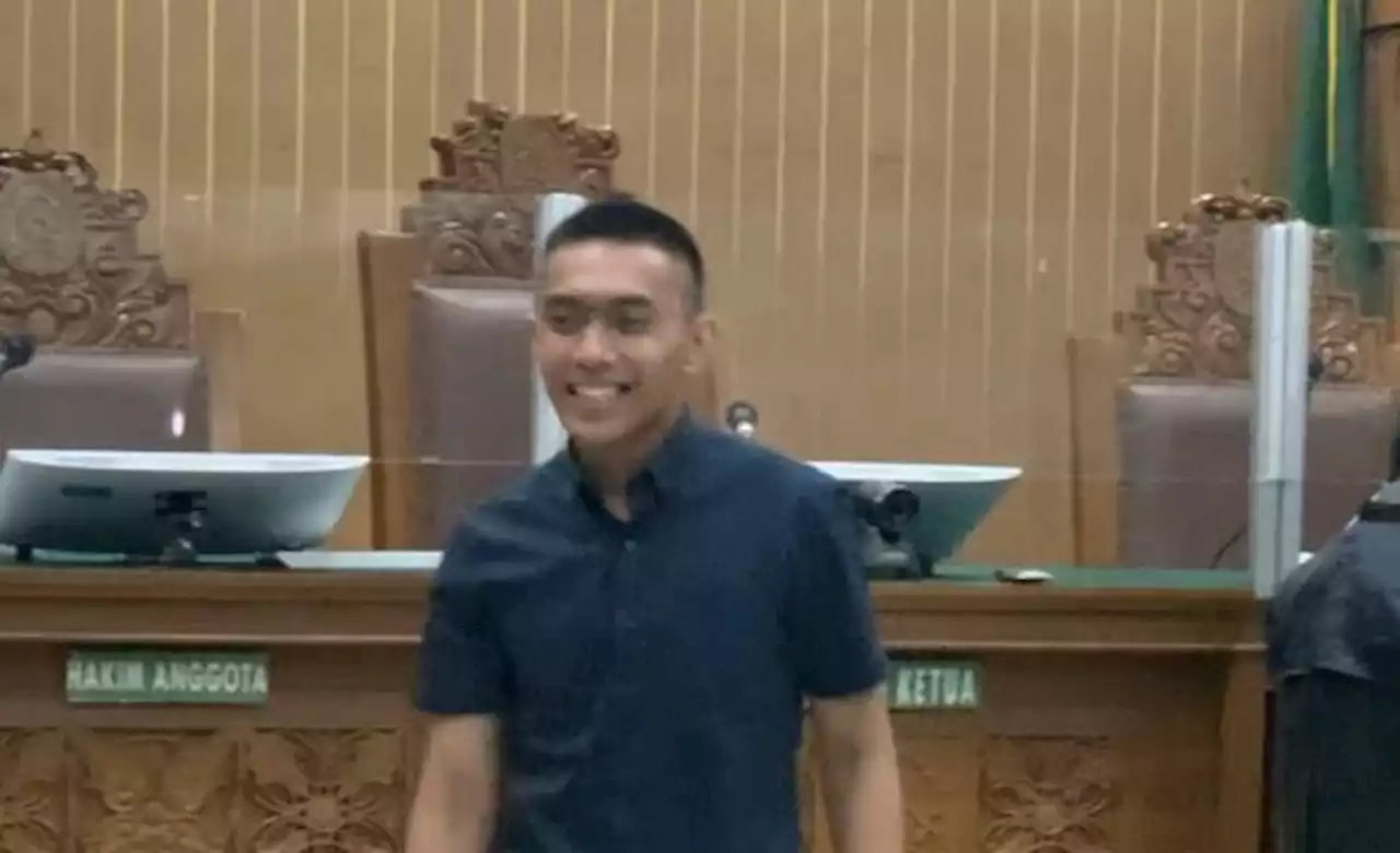 Mario Dandy Tersenyum Usai Jalani Sidang