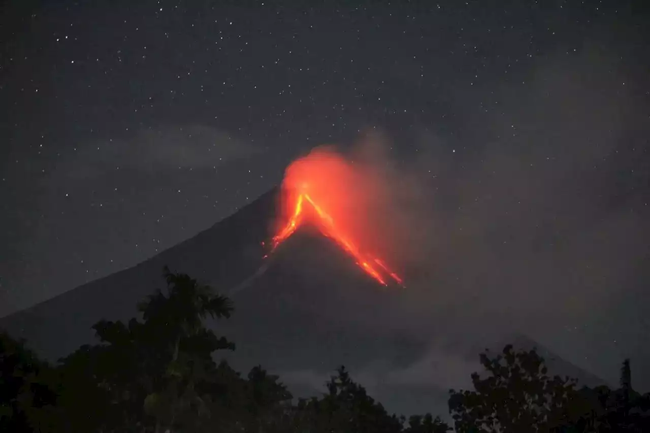 Albay expands Mayon danger zone to 7km; Phivolcs: Prepare for evac