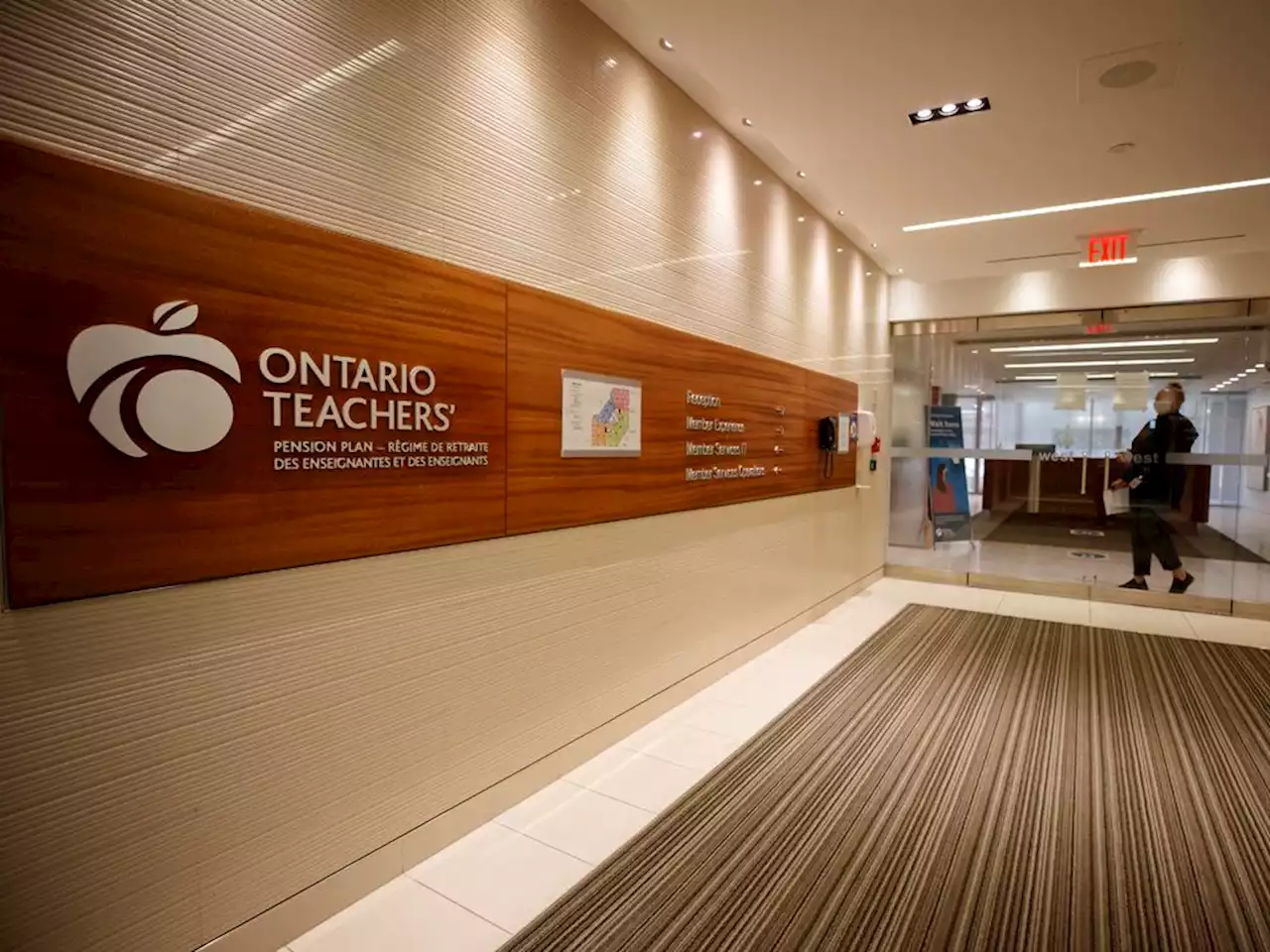 Teachers' restructures real estate division, names new Cadillac Fairview CEO