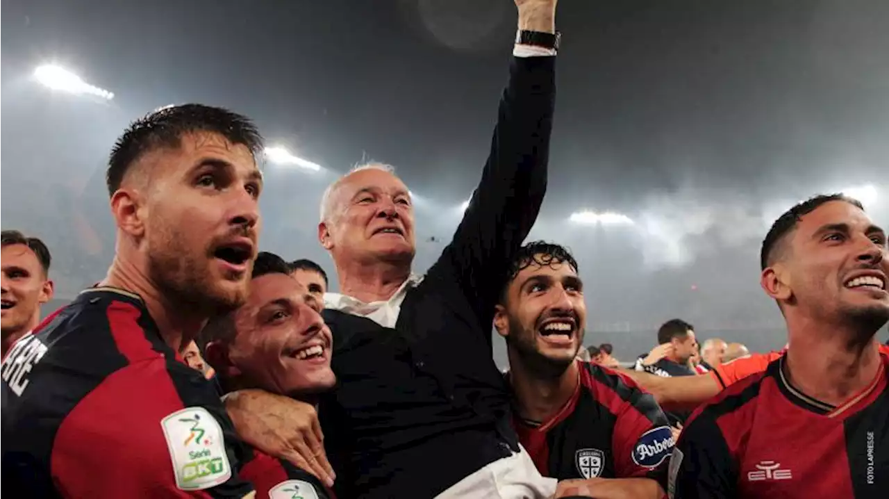 Trofi Promosi Cagliari ke Serie A Sempat Dilarikan Suporter |Republika Online